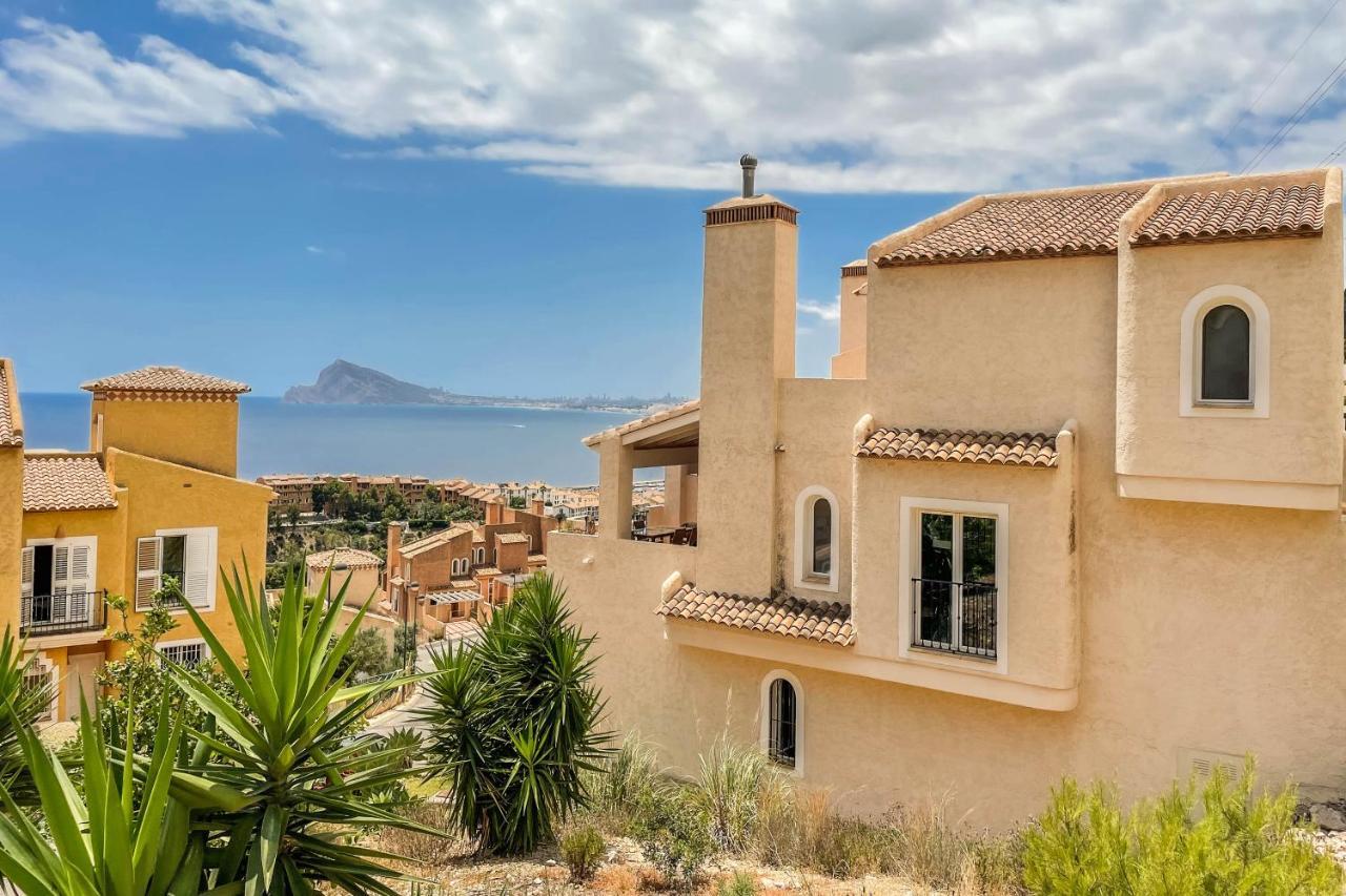 Charming Townhouse With Sea Views & Pool In Altea Villa Calpe Exteriör bild
