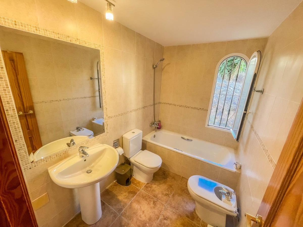 Charming Townhouse With Sea Views & Pool In Altea Villa Calpe Exteriör bild